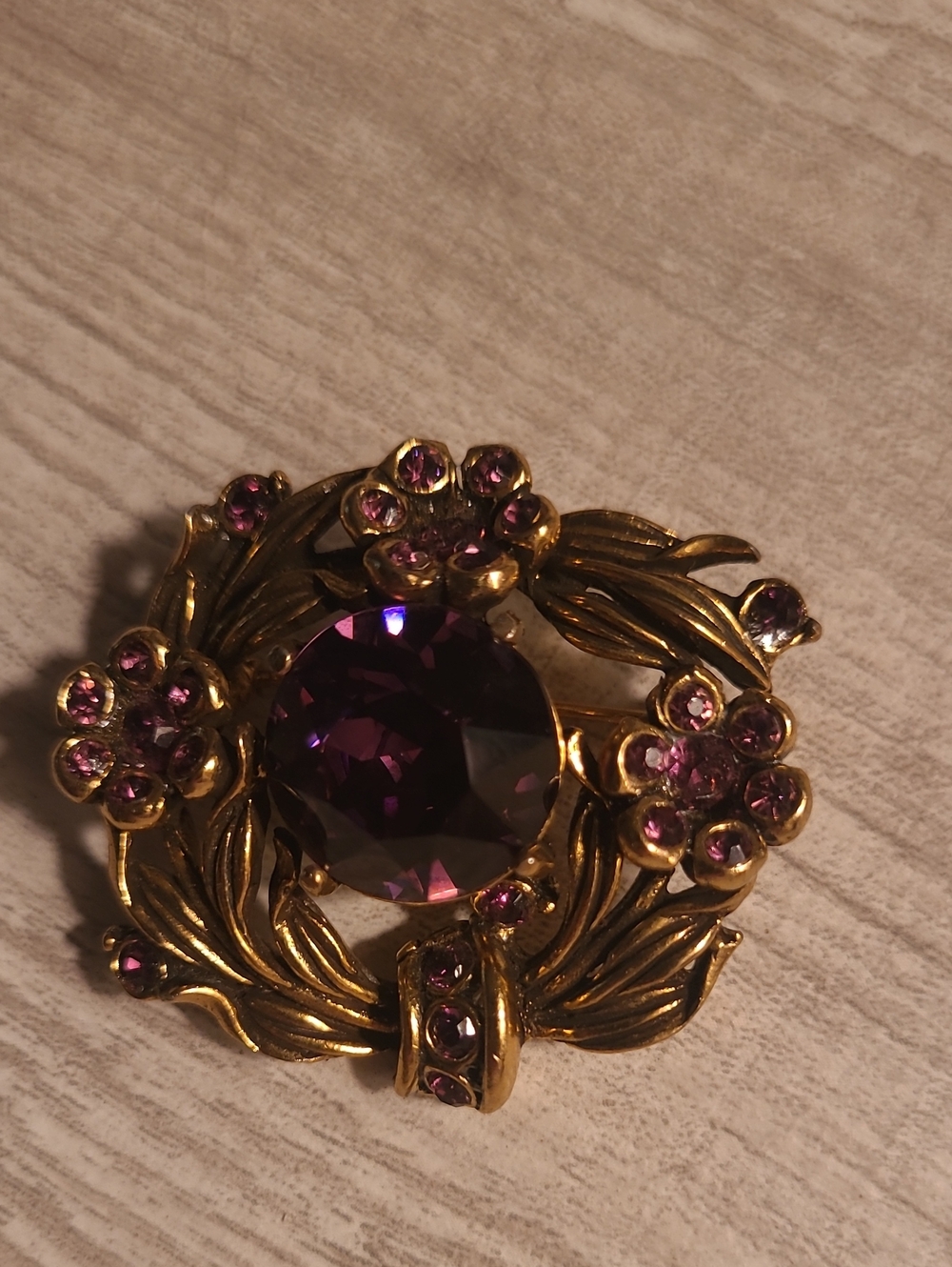 VINTAGE Hollycraft Gold-Tone Purple Crystal Floral Brooch - Women Jewelry